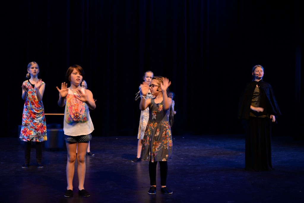 ../Images/Musical Nanny de Vries 081.jpg